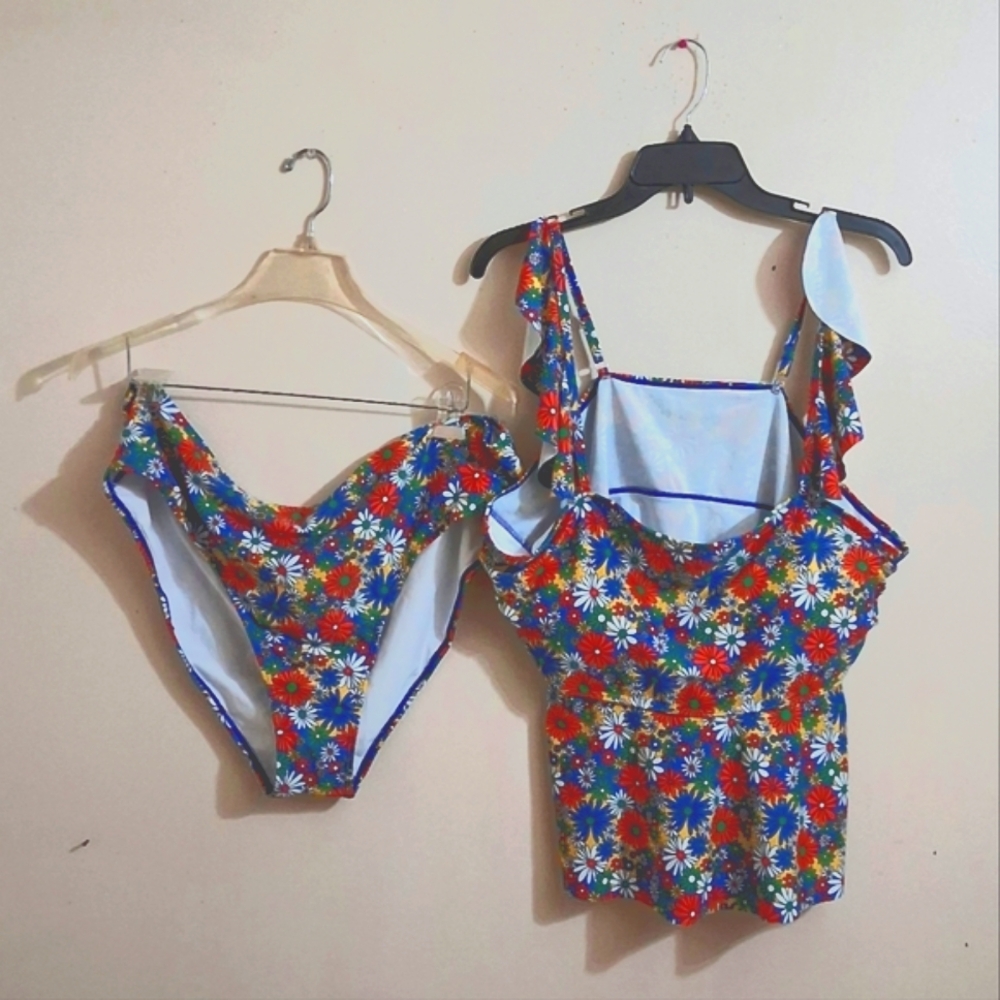 New Shein Floral 2 Pices Swimsuit For Women Sz 4XL